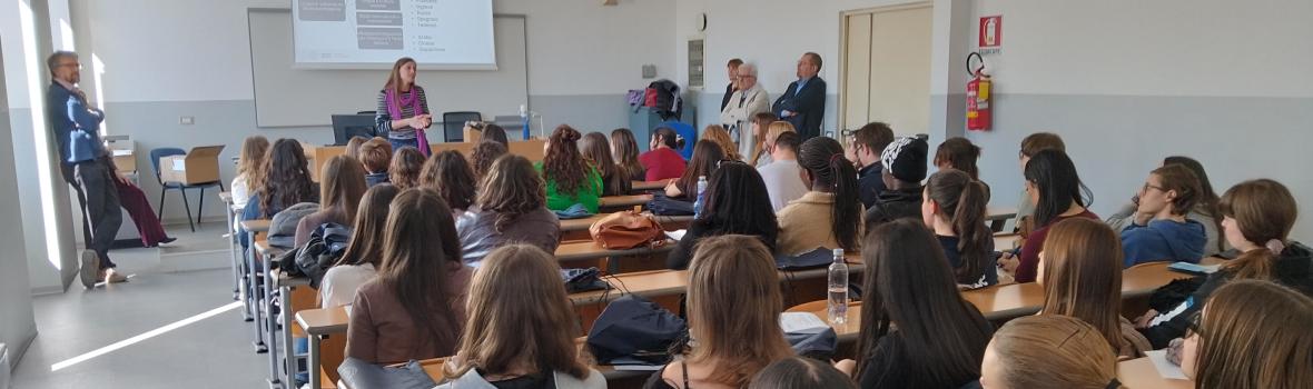 Studenti UniBg Rosate Lingue e letterature straniere moderne Studenti UniBg Rosate Lingue e letterature straniere moderne